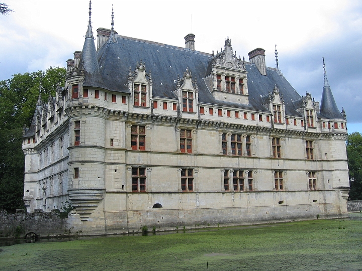 10 Azay-le-Rideau Chateau.jpg